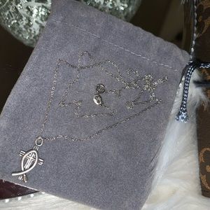 10kWhite Gold chain/beautiful sterlingS. pendant